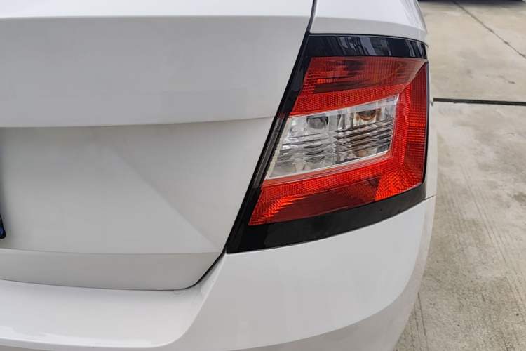 Used Skoda Fabia 2017 1.4L Automatic Car Enjoy Edition Right Rear Taillight