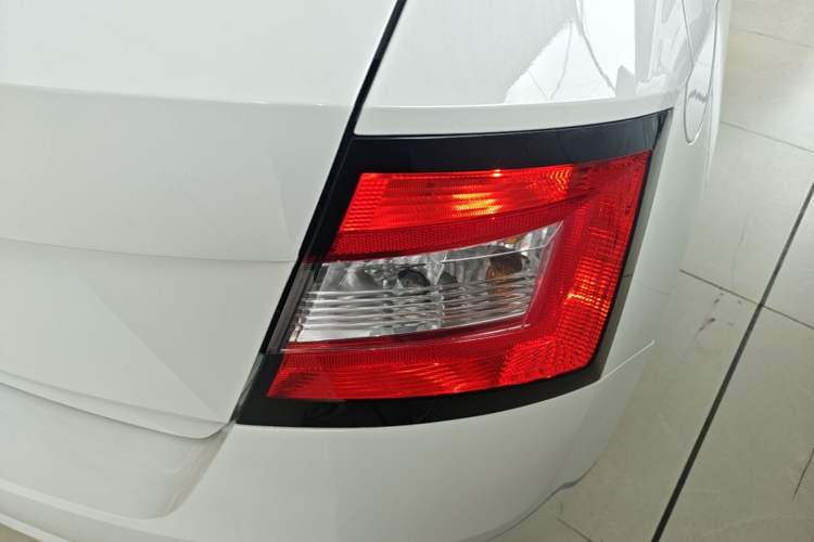 Used Skoda Fabia 2017 1.4L Automatic Car Enjoy Edition Right Rear Taillight