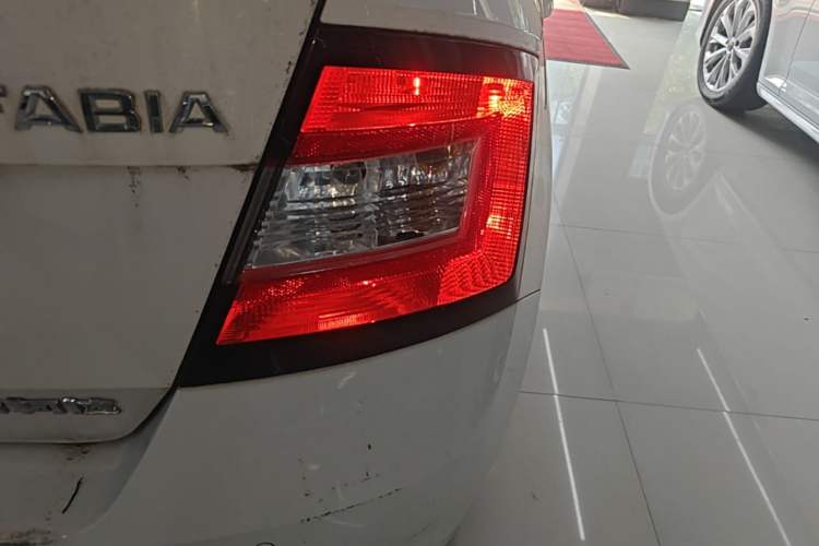 Used Skoda Fabia 2017 1.4L Automatic Car Enjoy Edition Right Rear Taillight