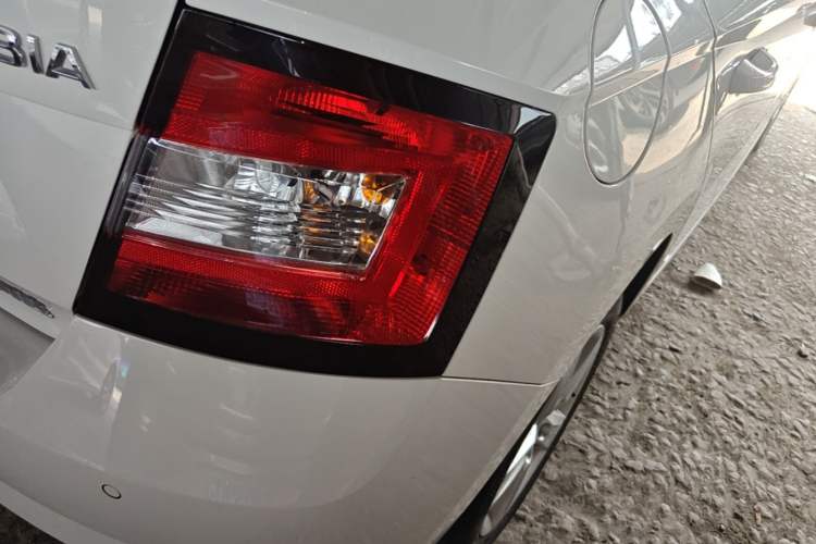 Used Skoda Fabia 2017 1.4L Automatic Car Enjoy Edition Right Rear Taillight