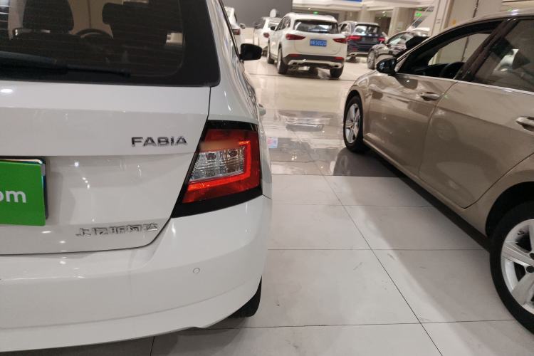 Used Skoda Fabia 2017 1.4L Automatic Car Enjoy Edition Right Rear Taillight
