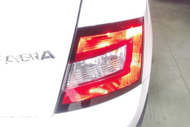 Used Skoda Fabia 2017 1.4L Automatic Car Enjoy Edition Right Rear Taillight