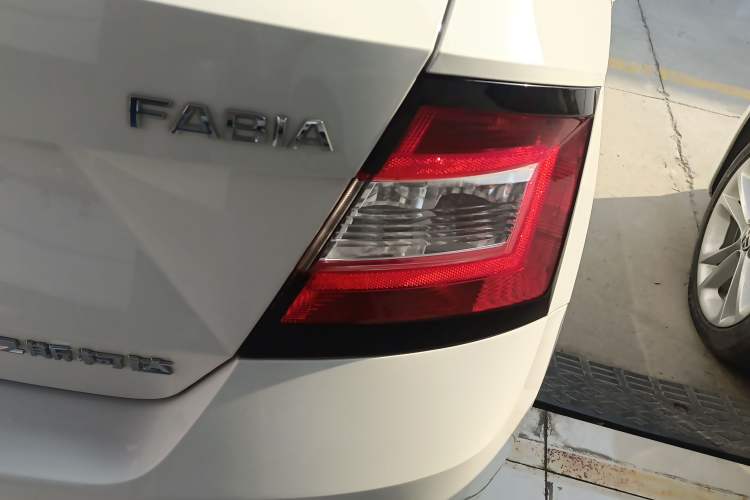 Used Skoda Fabia 2017 1.4L Automatic Car Enjoy Edition Right Rear Taillight