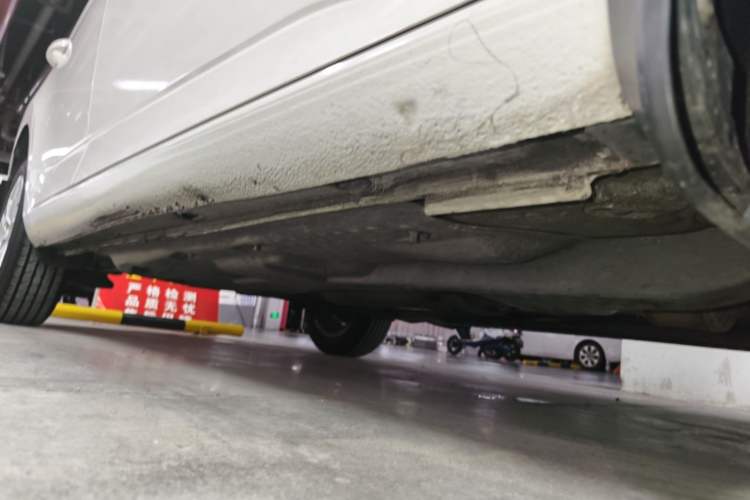 Used Skoda Fabia 2017 1.4L Automatic Car Enjoy Edition Right Side Sill