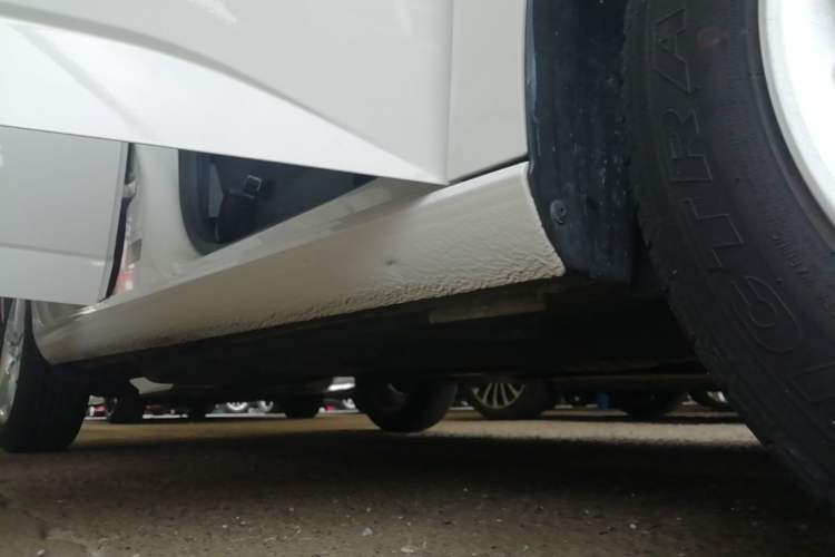 Used Skoda Fabia 2017 1.4L Automatic Car Enjoy Edition Right Side Sill