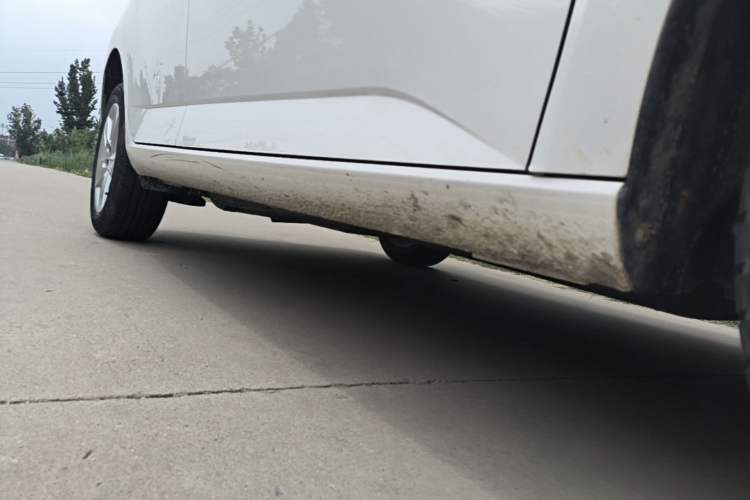 Used Skoda Fabia 2017 1.4L Automatic Car Enjoy Edition Right Side Sill