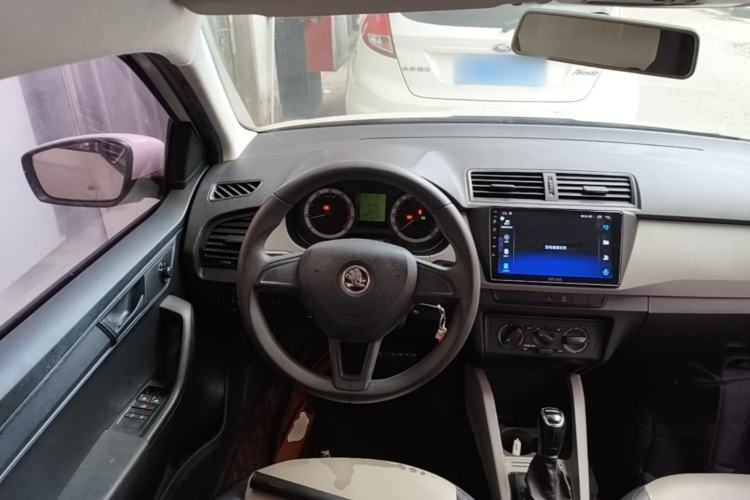 Used Skoda Fabia 2017 1.4L Automatic Car Enjoy Edition Steering Wheel