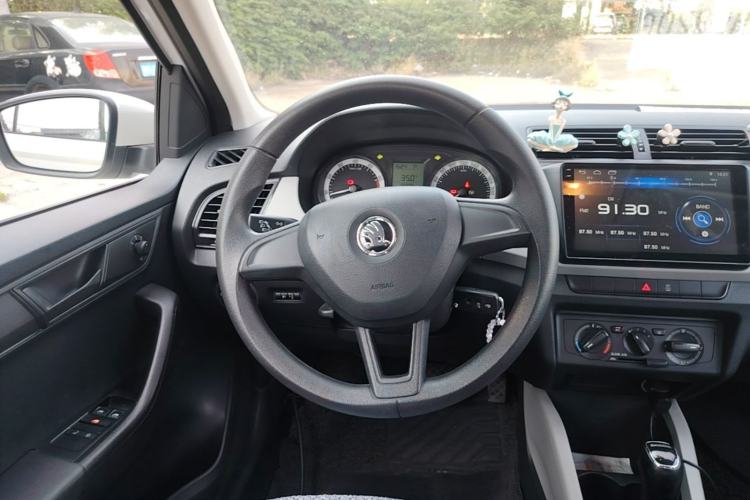 Used Skoda Fabia 2017 1.4L Automatic Car Enjoy Edition Steering Wheel
