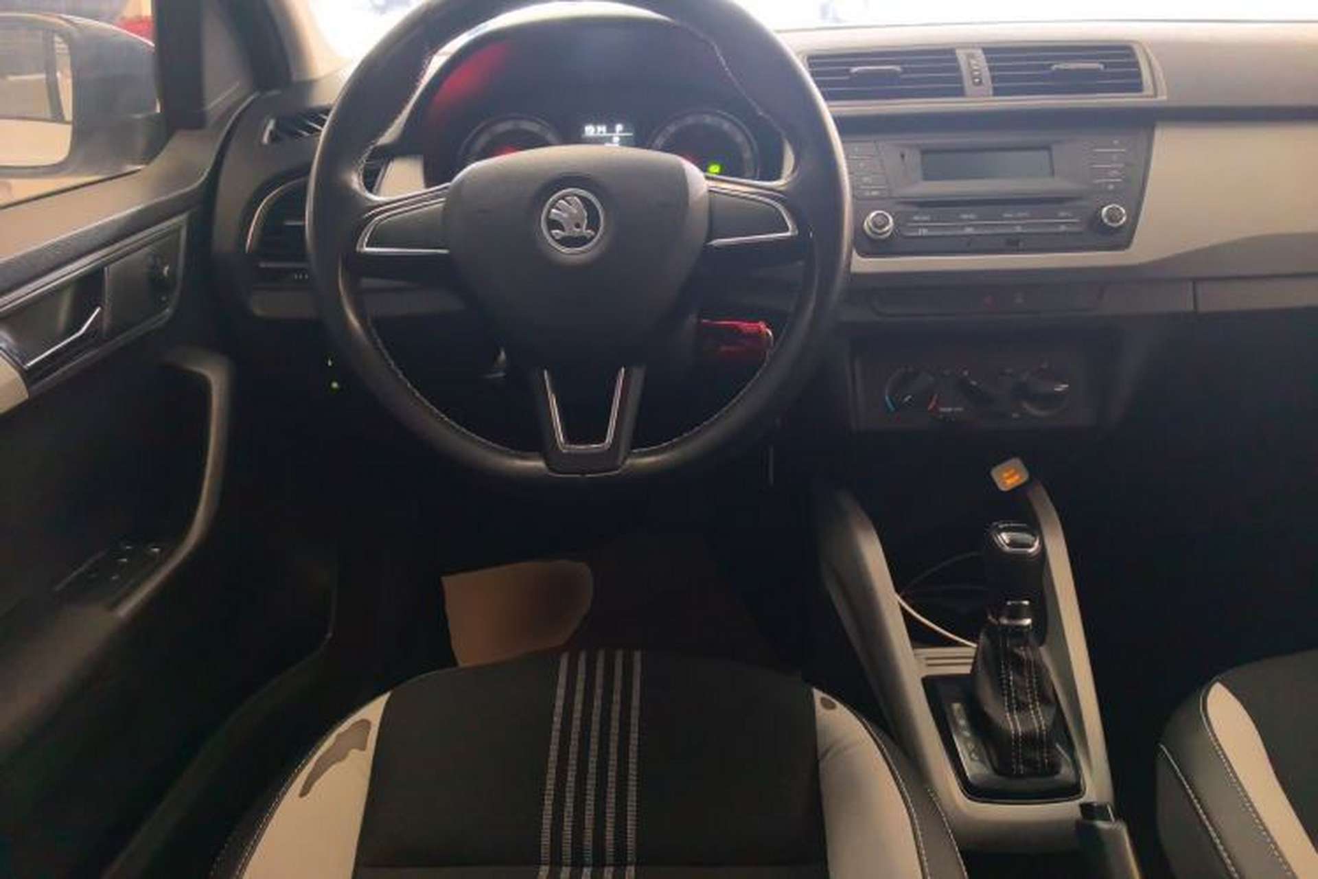 Used Skoda Fabia 2017 1.6L Automatic Chuanxing Edition Steering Wheel