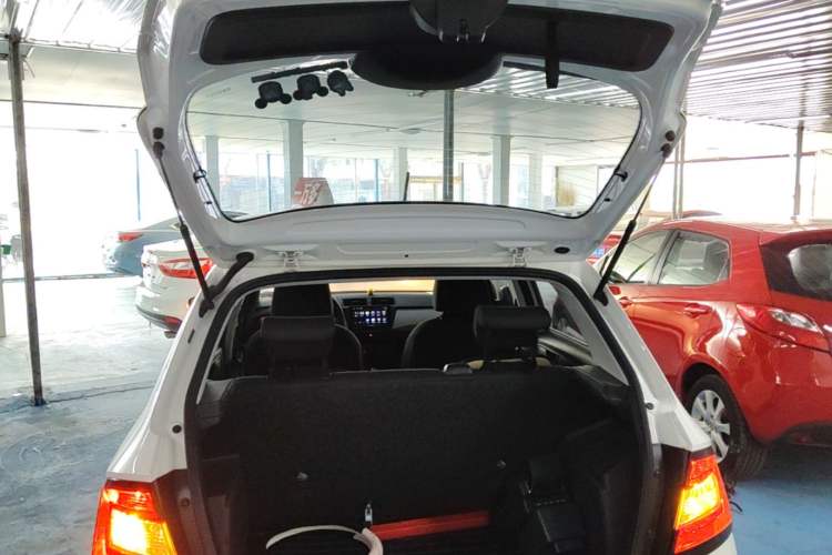 Used Skoda Fabia 2017 1.4L Automatic Car Enjoy Edition Trunk