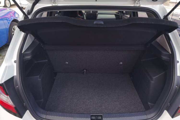 Used Skoda Fabia 2017 1.4L Automatic Car Enjoy Edition Trunk