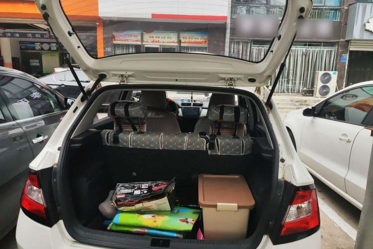 Used Skoda Fabia 2017 1.4L Automatic Car Enjoy Edition Trunk