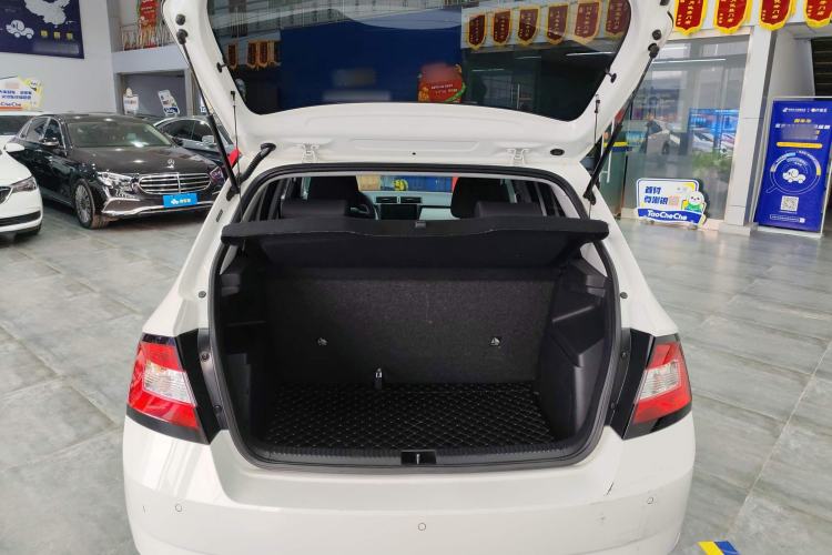 Used Skoda Fabia 2017 1.4L Automatic Car Enjoy Edition Trunk