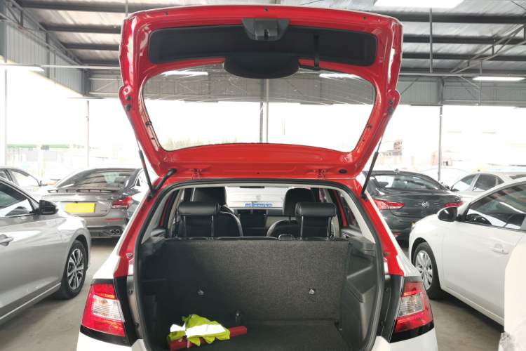 Used Skoda Fabia 2017 1.4L Automatic Car Enjoy Edition Trunk