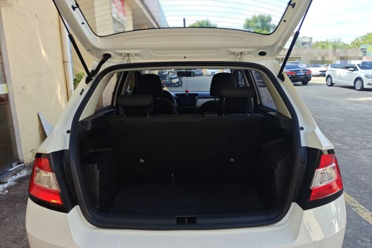 Used Skoda Fabia 2017 1.4L Automatic Car Enjoy Edition Trunk
