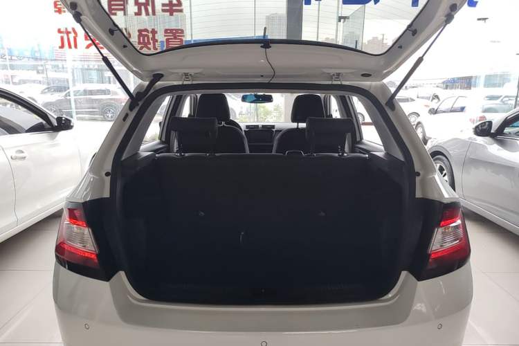 Used Skoda Fabia 2017 1.4L Automatic Car Enjoy Edition Trunk