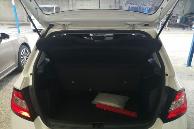 Used Skoda Fabia 2017 1.4L Automatic Car Enjoy Edition Trunk