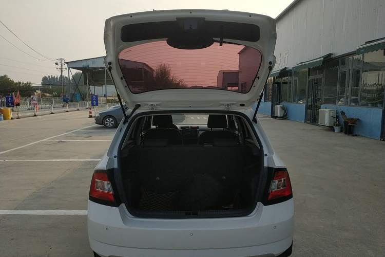 Used Skoda Fabia 2017 1.4L Automatic Car Enjoy Edition Trunk