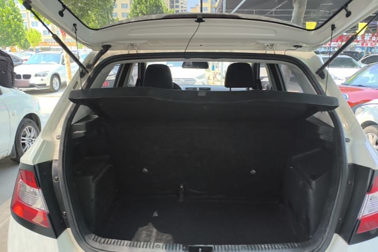Used Skoda Fabia 2017 1.4L Automatic Car Enjoy Edition Trunk