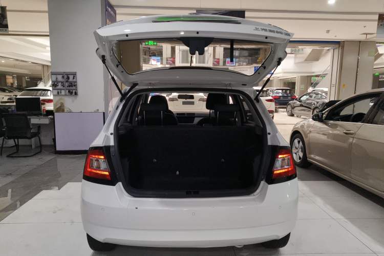 Used Skoda Fabia 2017 1.4L Automatic Car Enjoy Edition Trunk