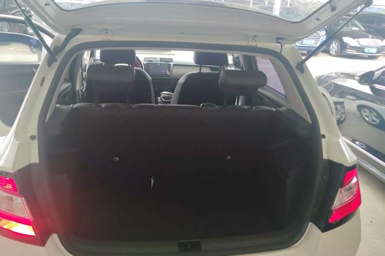 Used Skoda Fabia 2017 1.4L Automatic Car Enjoy Edition Trunk