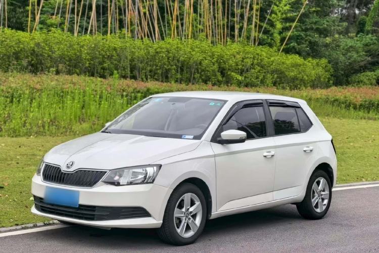 Ojetý Skoda Fabia 2017 1.4L Automatic Car Enjoy Edition Guazi used car, China used car export, Used car for sale, Used cars, Cheapest cars for sale