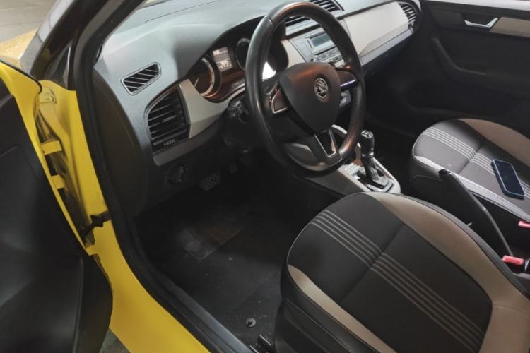 Used Skoda Fabia 2017 1.6L Automatic Sport Edition Driver Seat
