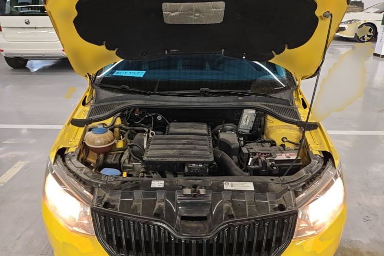 Used Skoda Fabia 2017 1.6L Automatic Sport Edition Engine Bay