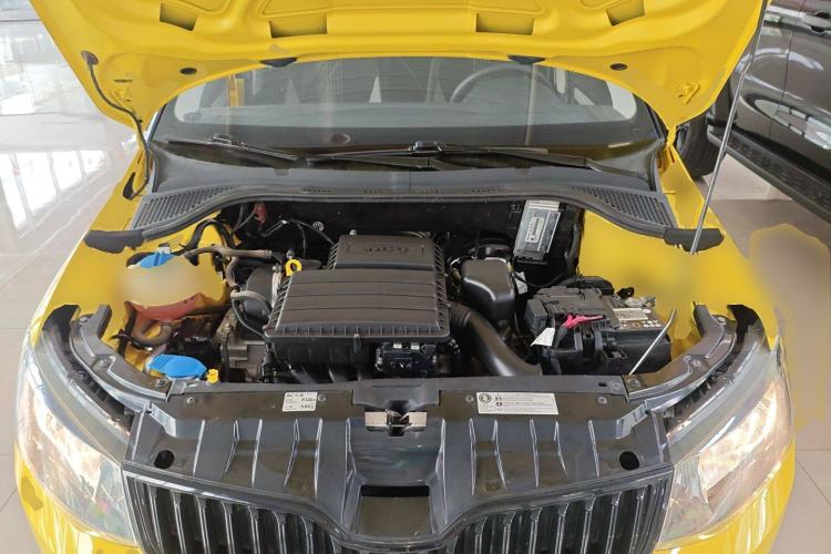 Used Skoda Fabia 2017 1.6L Automatic Sport Edition Engine Bay