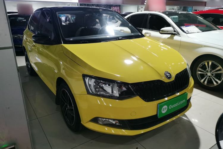 Used Skoda Fabia 2017 1.6L Automatic Sport Edition Exterior 2