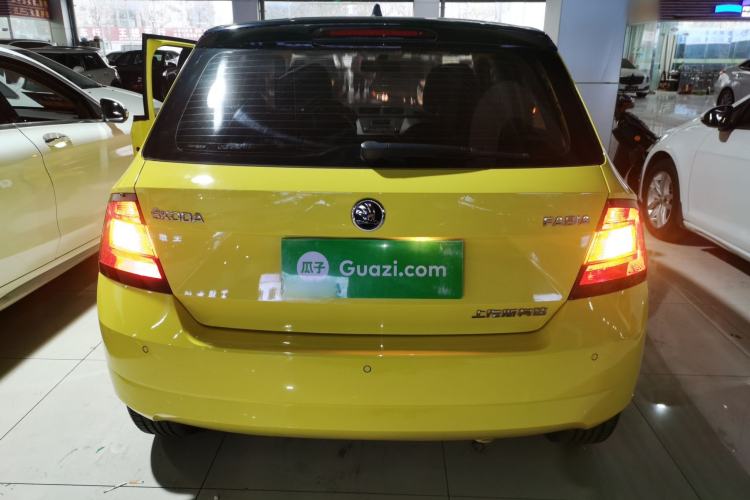 Used Skoda Fabia 2017 1.6L Automatic Sport Edition Exterior 4