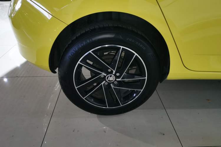 Used Skoda Fabia 2017 1.6L Automatic Sport Edition Exterior 8