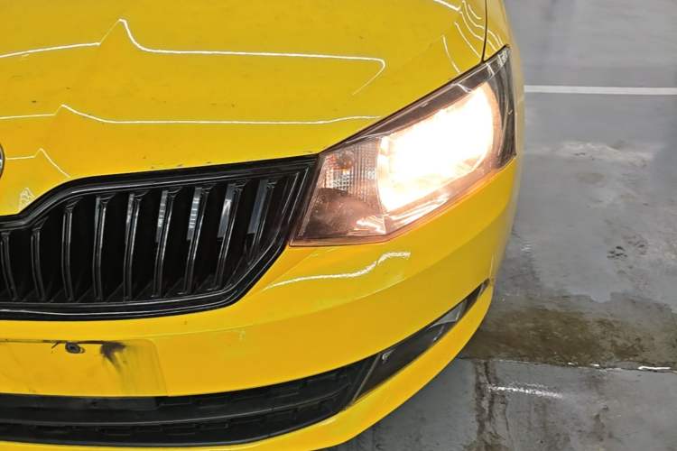 Used Skoda Fabia 2017 1.6L Automatic Sport Edition Left Front Headlight