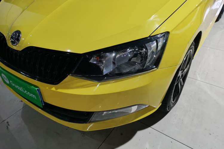 Used Skoda Fabia 2017 1.6L Automatic Sport Edition Left Front Headlight