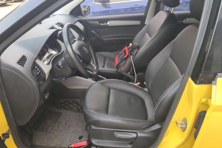 Used Skoda Fabia 2017 1.6L Automatic Sport Edition Left Front Seat