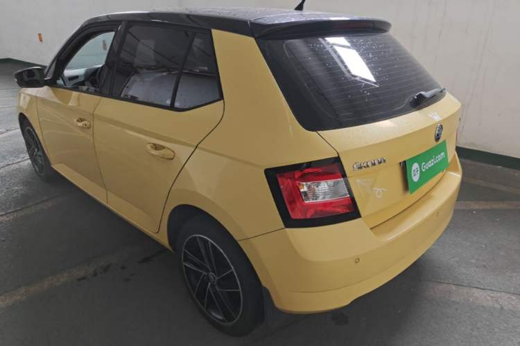Used Skoda Fabia 2017 1.6L Automatic Sport Edition Rear Left 45 Deg