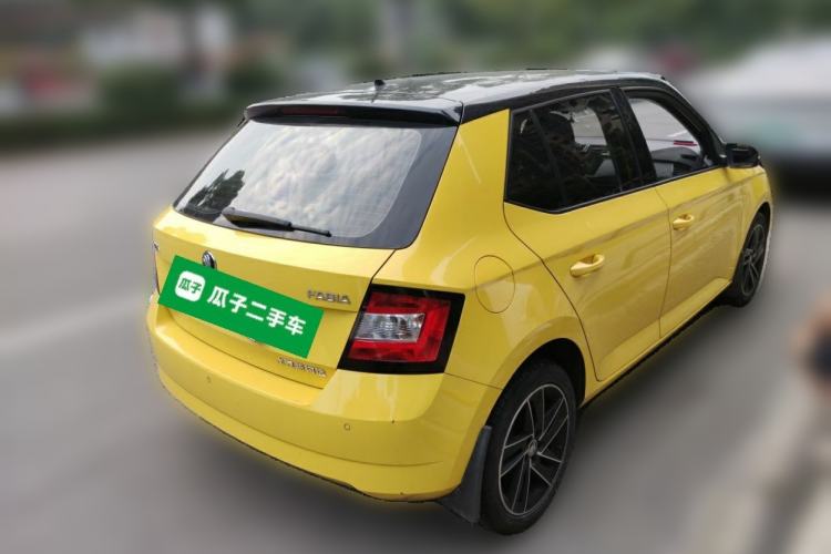 Used Skoda Fabia 2017 1.6L Automatic Sport Edition Rear Right 45 Deg