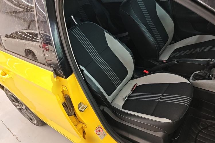 Used Skoda Fabia 2017 1.6L Automatic Sport Edition Right Front Seat