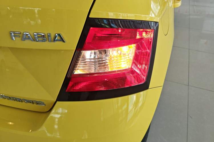 Used Skoda Fabia 2017 1.6L Automatic Sport Edition Right Rear Taillight
