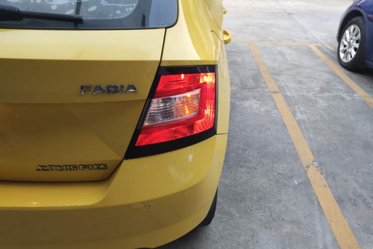 Used Skoda Fabia 2017 1.6L Automatic Sport Edition Right Rear Taillight