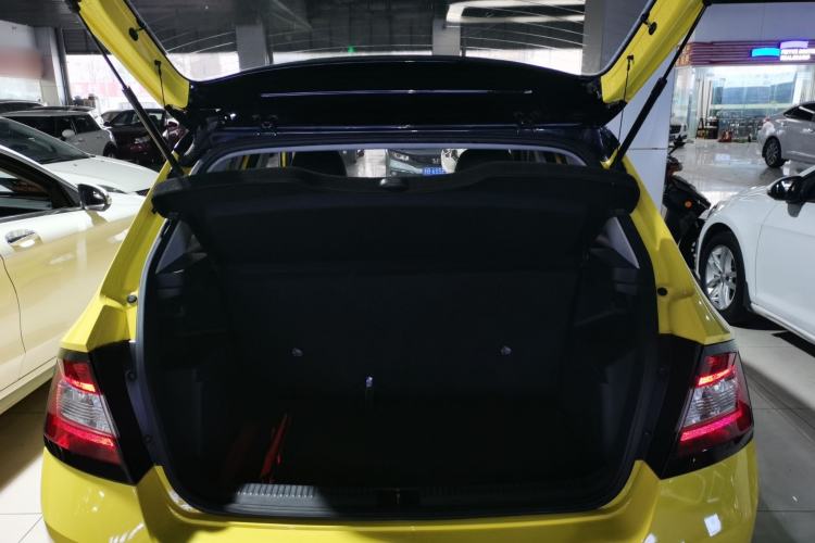 Used Skoda Fabia 2017 1.6L Automatic Sport Edition Trunk