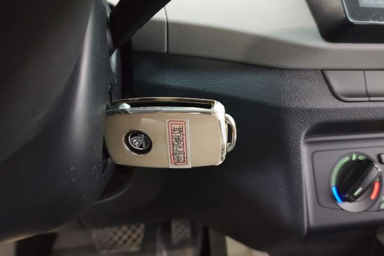 Used Skoda Fabia 2017 1.6L Automatic Sport Edition Vehicle Key
