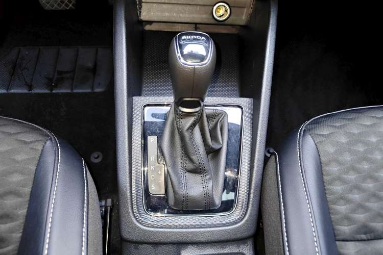 Used Skoda Kamiq 2020 1.5L Automatic Comfort Edition Gear Lever