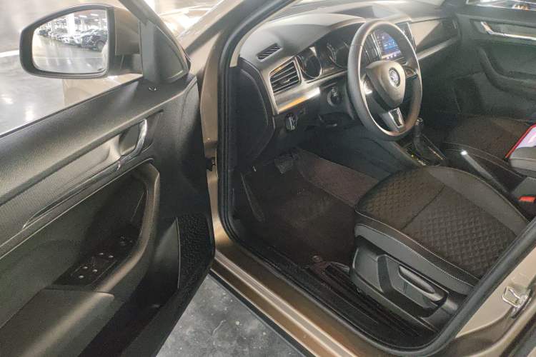 Used Skoda Kamiq 2020 1.5L Automatic Comfort Edition Driver Seat