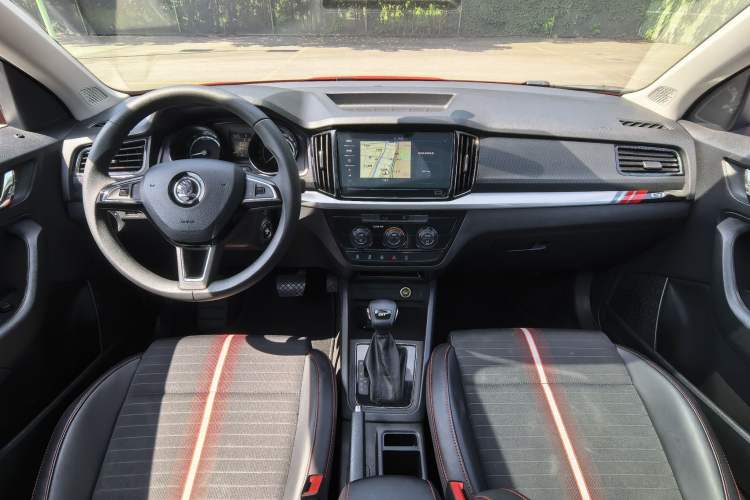 Used Skoda Kamiq 2020 Facelifted GT 1.5L Automatic Flagship Version China VI Standard Interior 1
