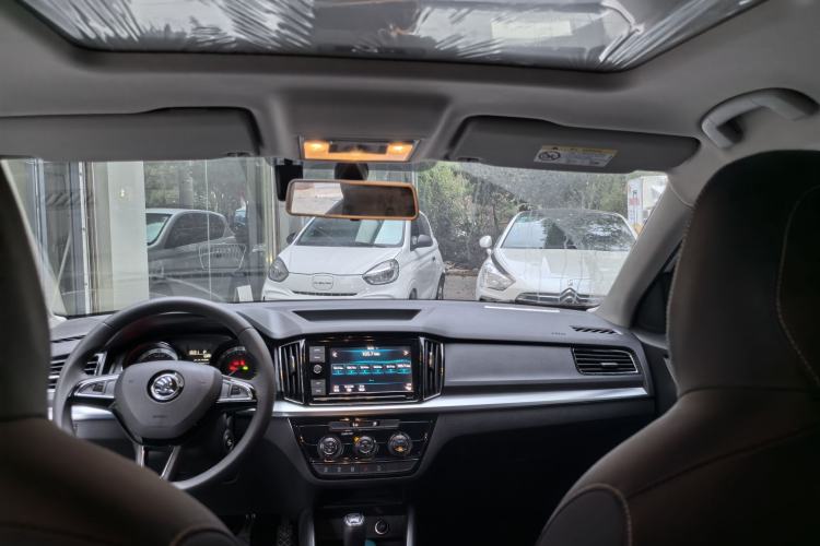 Used Skoda Kamiq 2018 1.5L Automatic Comfort Edition China VI Standard Interior 1