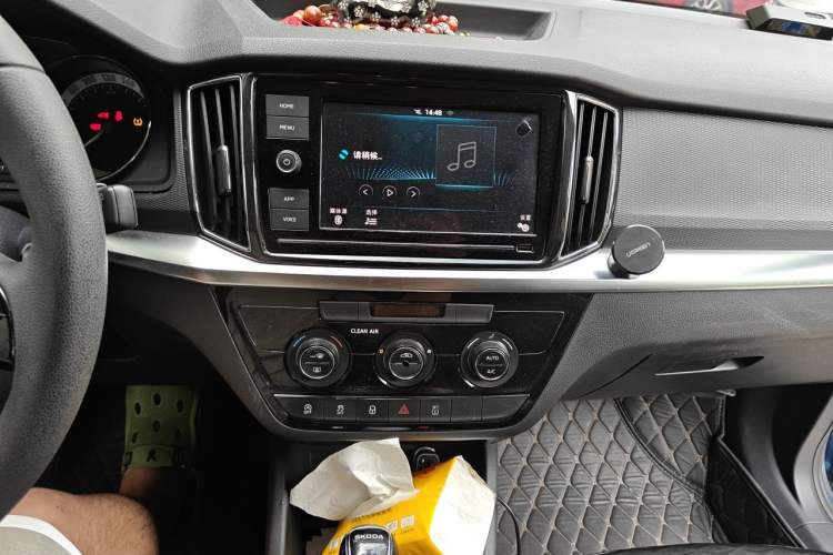 Used Skoda Kamiq 2018 1.5L Automatic Comfort Edition China VI Standard Audio And AC Panel
