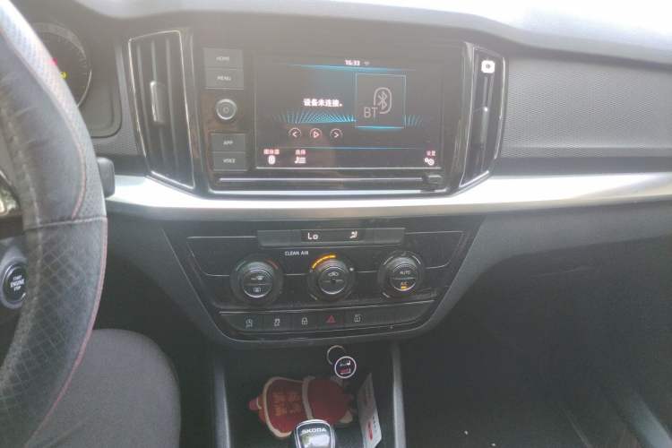 Used Skoda Kamiq 2018 1.5L Automatic Comfort Edition China VI Standard Audio And AC Panel