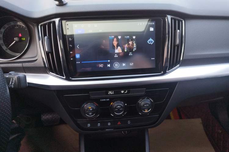 Used Skoda Kamiq 2018 1.5L Automatic Comfort Edition China VI Standard Audio And AC Panel