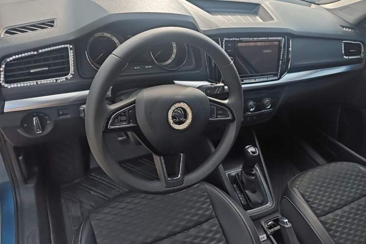 Used Skoda Kamiq 2018 1.5L Automatic Comfort Edition China VI Standard Center Console